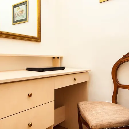 Mira Apartment *